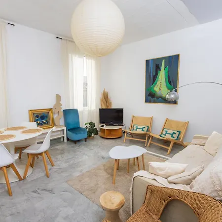 Plein Centre Et Ensoleille Avec Parking Securise Apartment
